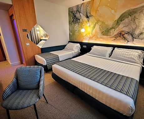 Standard Quadruple Room