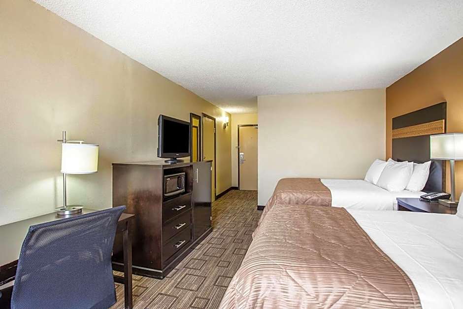 Clarion Hotel Fort Mill Near Amusement Park