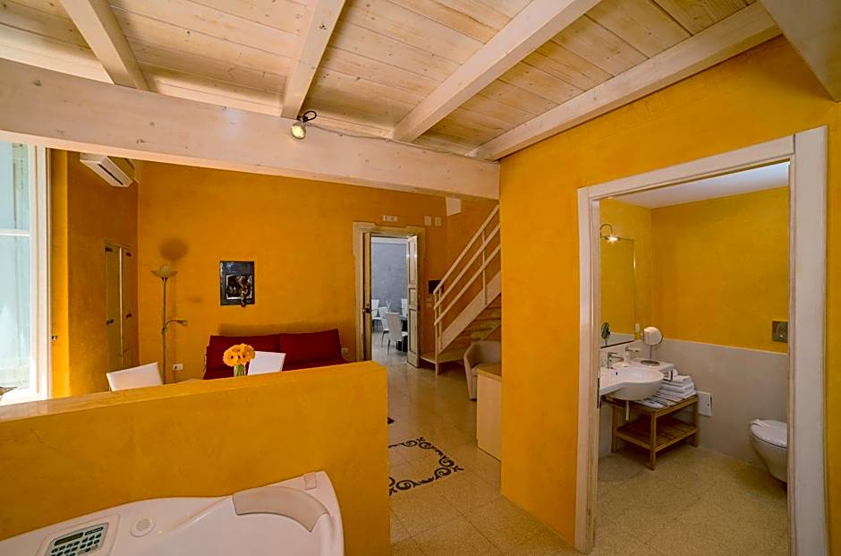 Relais Carlo V - Palazzo Storico