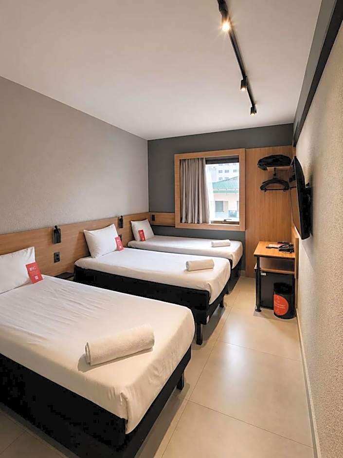 ibis Santos Gonzaga Praia