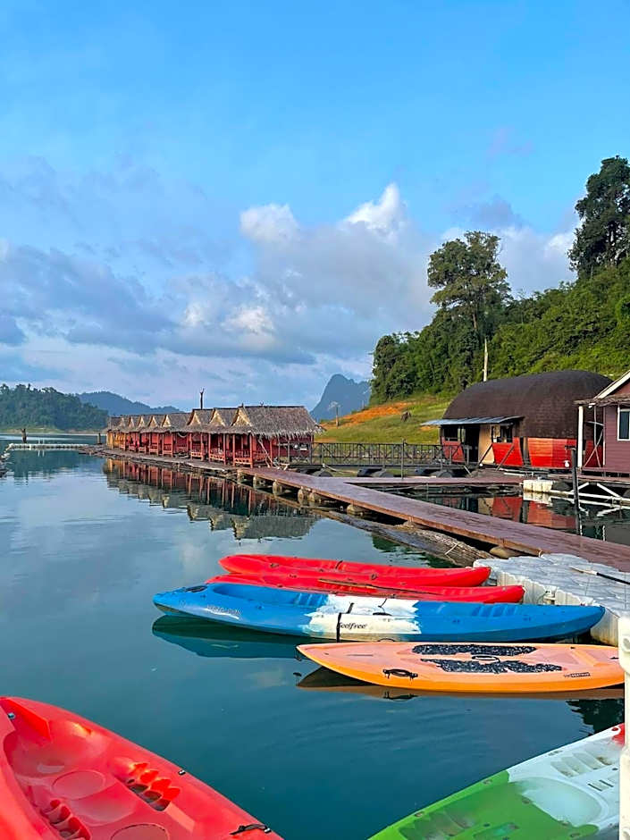 Khao Sok Green Mountain View
