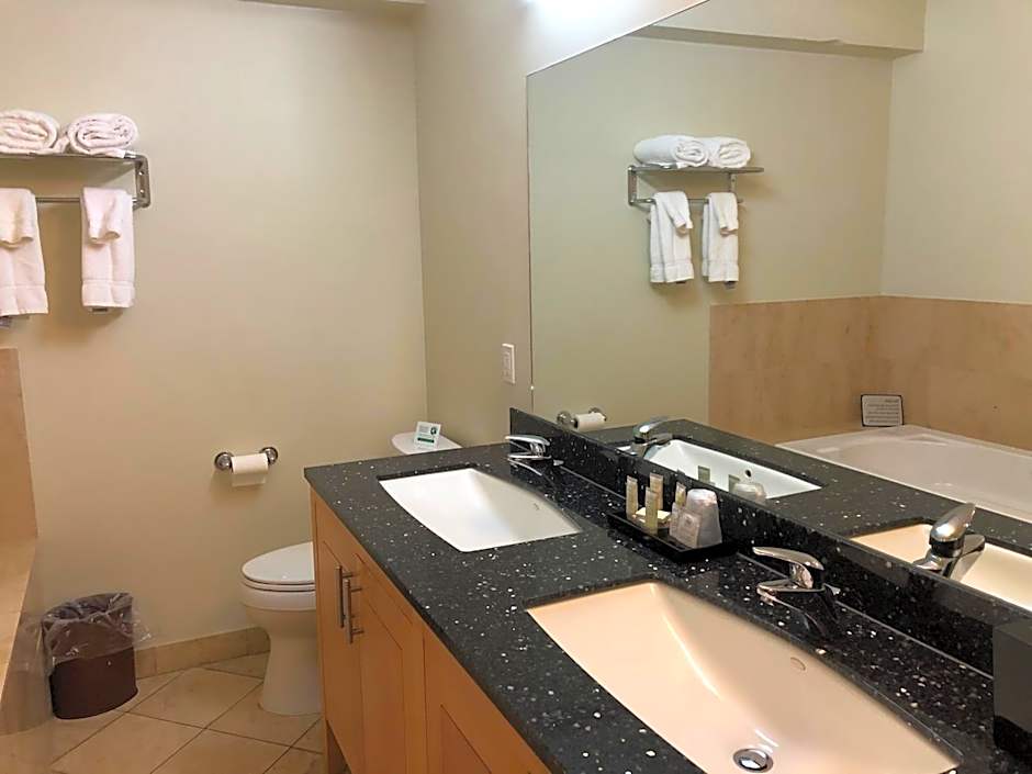 Grand Eastonian Suites Hotel