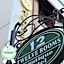 12 rooms hotel
