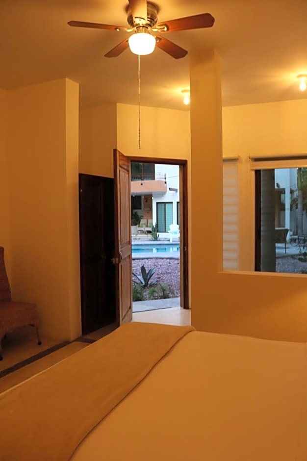 Casa Bugambilias