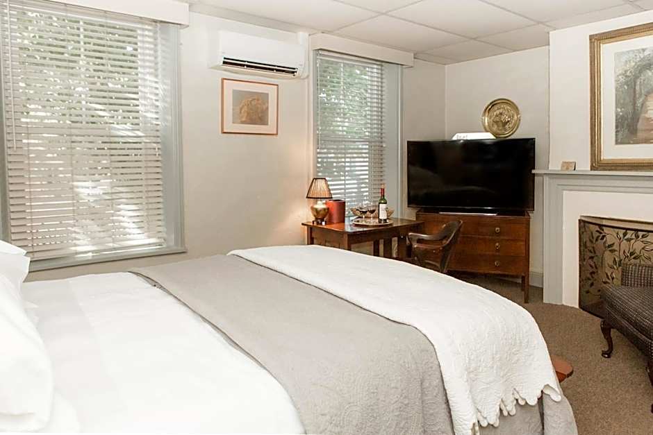 James Buchanan Hotel, Trademark Collection by Wyndham