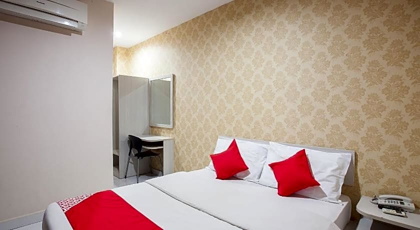 Super OYO 1163 Hotel Pulai
