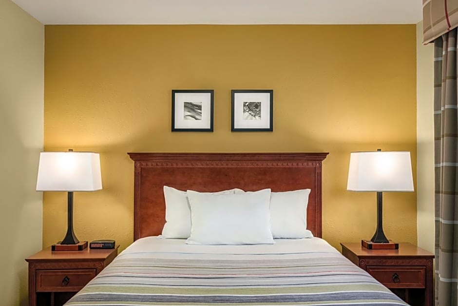 Country Inn & Suites by Radisson, Dakota Dunes, SD