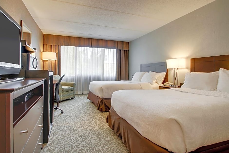 Holiday Inn Westbury-Long Island