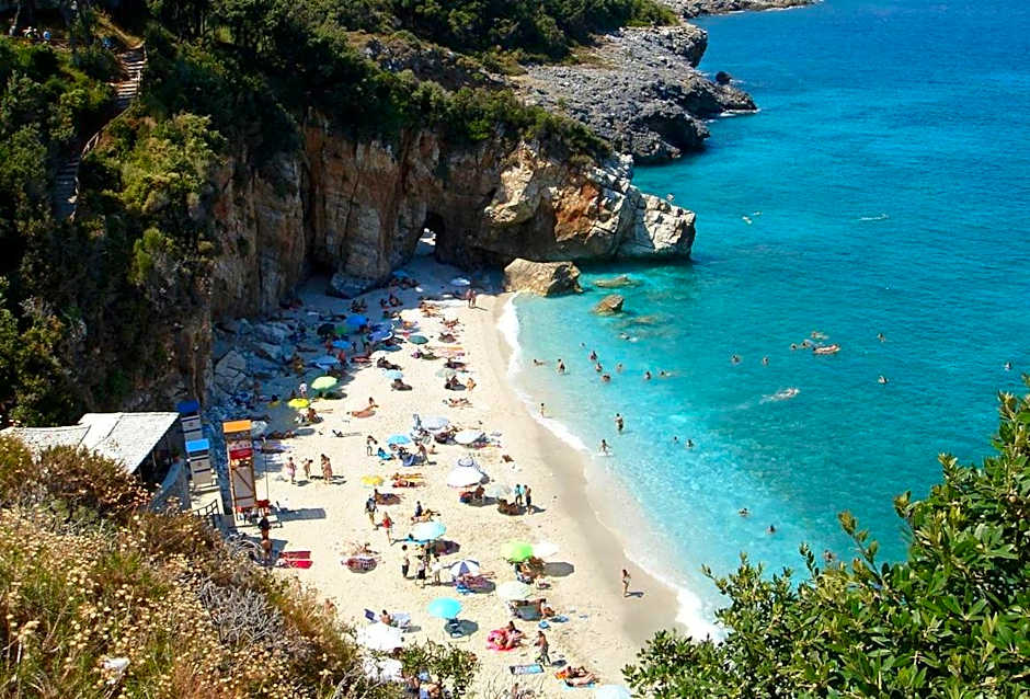 Iakovakis Suites & Spa