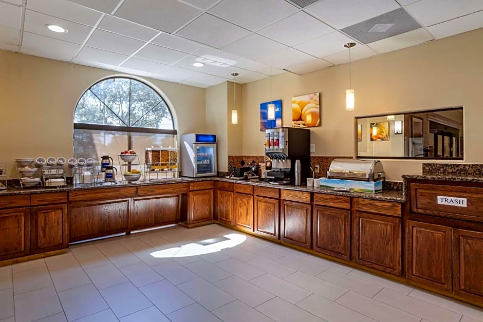 Comfort Suites Near Texas Medical Center - NRG Stadium