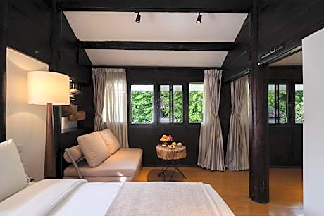 Farm Yard Deluxe Double Room