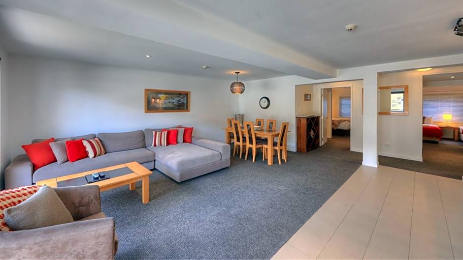 Snowgoose Apartments