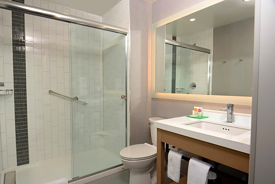 Hyatt Place Pena Station/Denver Airport