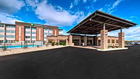 Holiday Inn Express Louisville Airport Expo Center, an IHG Hotel