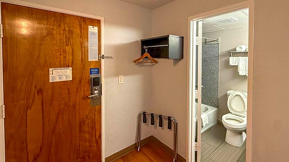 Motel 6-Oklahoma City, OK - South