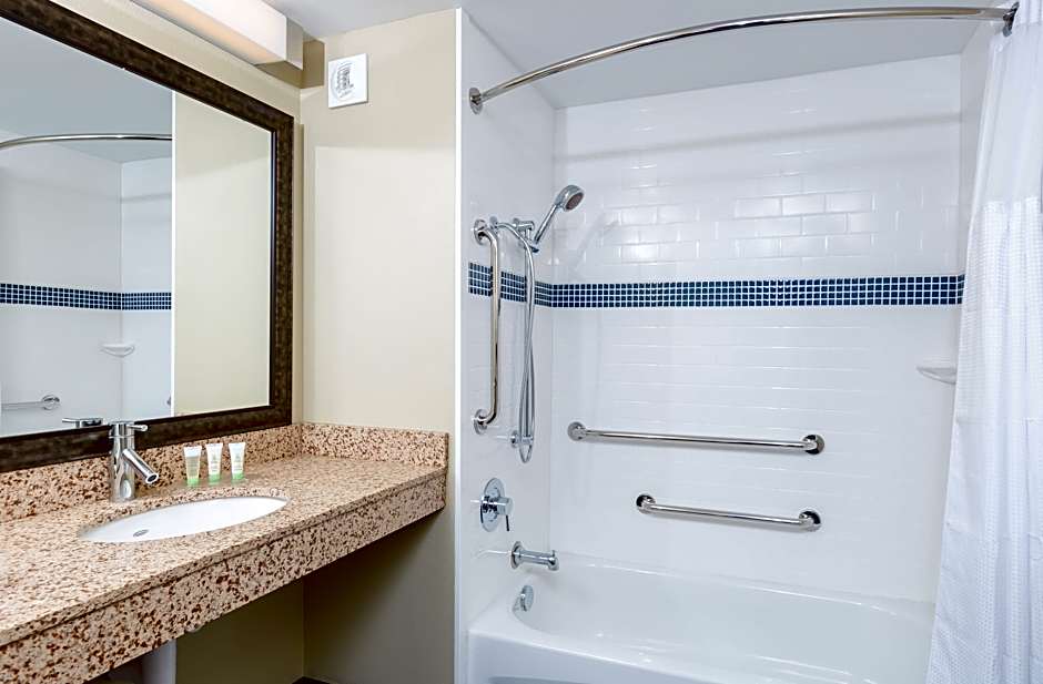 Photo 1 of 2 of 1 Queen Bed, Mobility Accessible, Bathtub