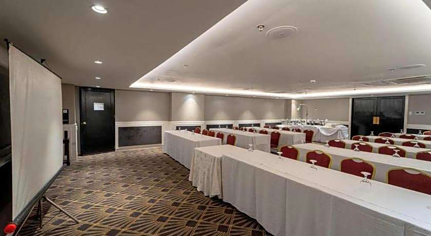 Metrocentre Hotel & Convention Center