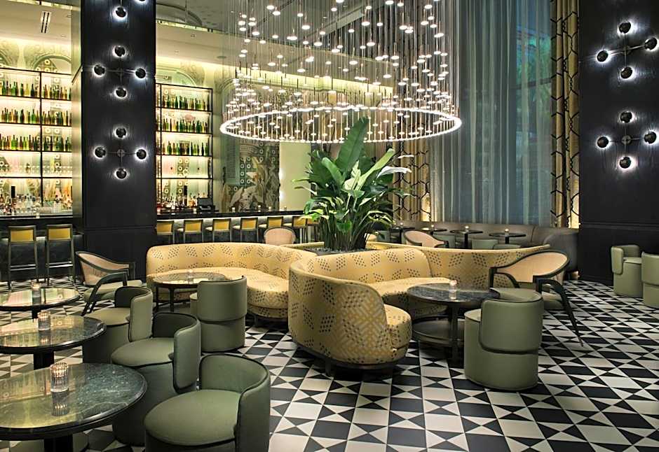 SLS LUX Brickell