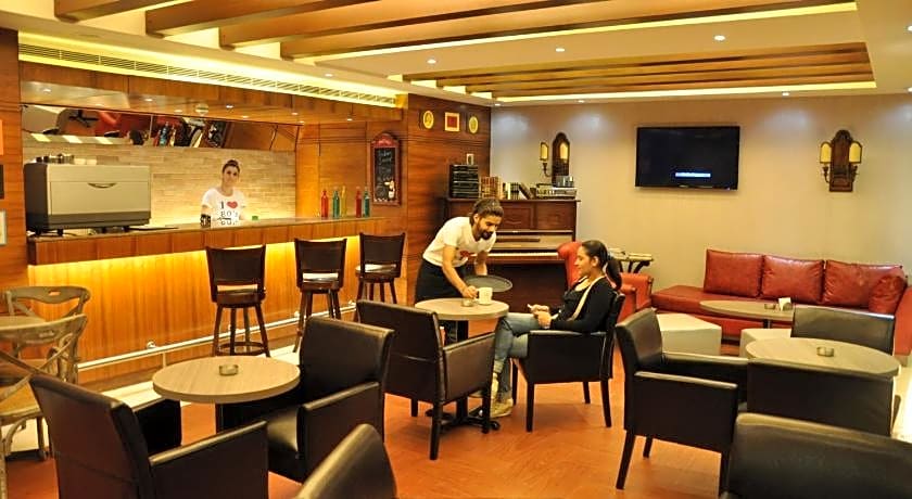 Ceasars Park Hotel