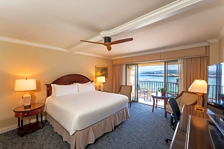 Deluxe King Room with Harbor View