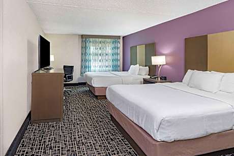 One-Bedroom Suite with Two Queen Beds - Non-Smoking