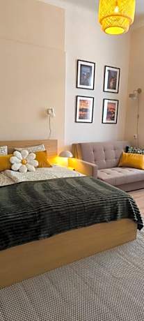 Deluxe One-Bedroom Apartment with separate kitchen