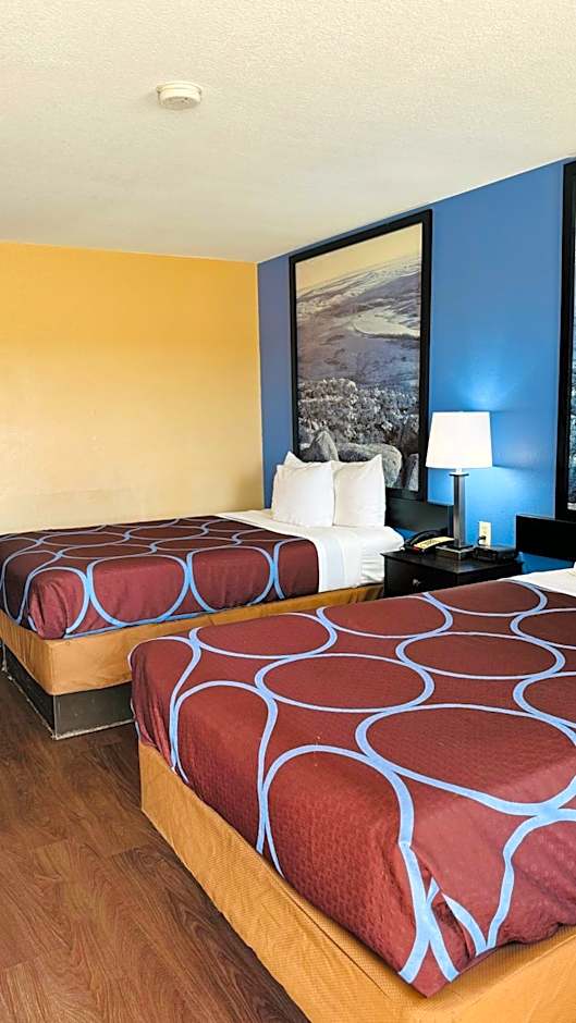 Super 8 by Wyndham Henryetta