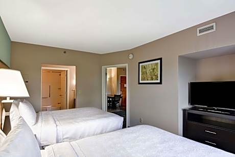 2 Queen Beds 1 Bedroom Suite Nonsmoking