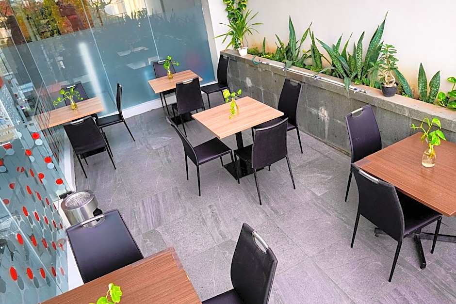 Brothers Inn Solo Baru