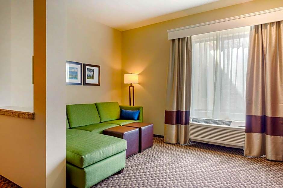 Comfort Suites Burlington near I-5