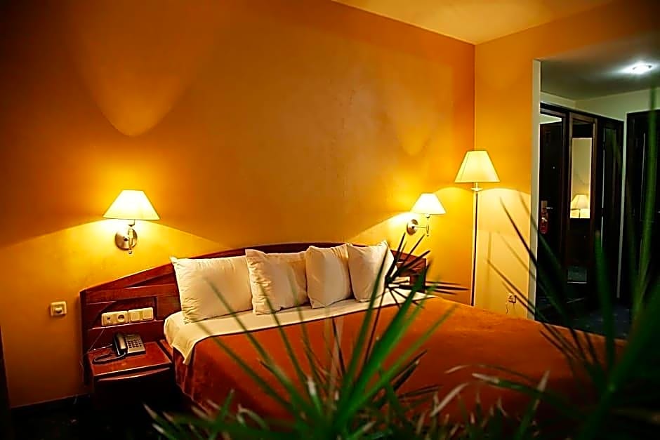 Ararat Hotel