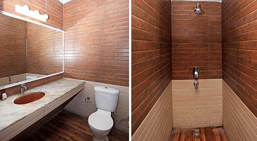 OYO 1219 Hamilton Hotel