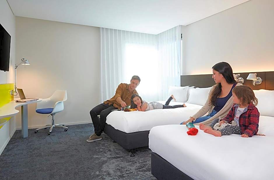 Holiday Inn Express Sydney Macquarie Park By IHG