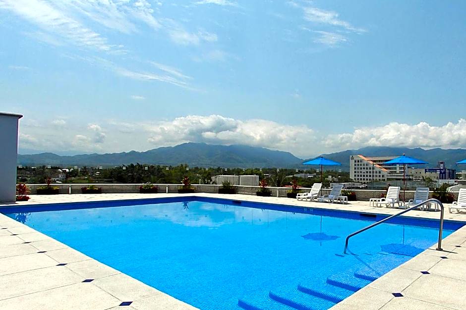 One Puerto Vallarta Aeropuerto