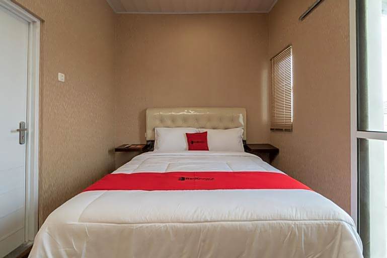 RedDoorz @ Jalan Srikandi Pekanbaru