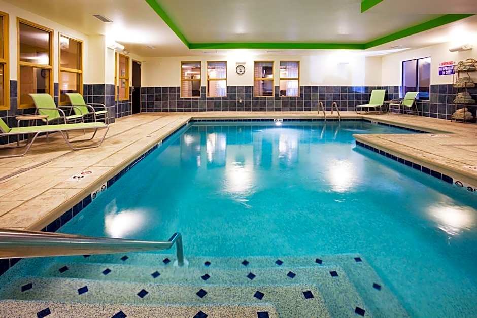 Holiday Inn Express Hotel & Suites Newport South By IHG