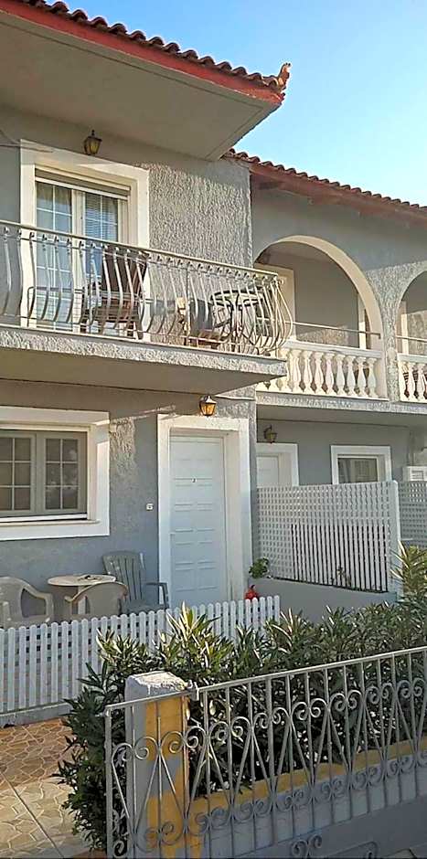 RESIDENTS IONIAN (BED AND BREAKFAST)