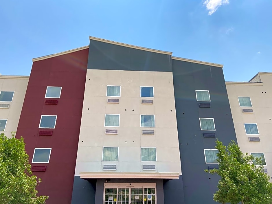 Candlewood Suites La Porte