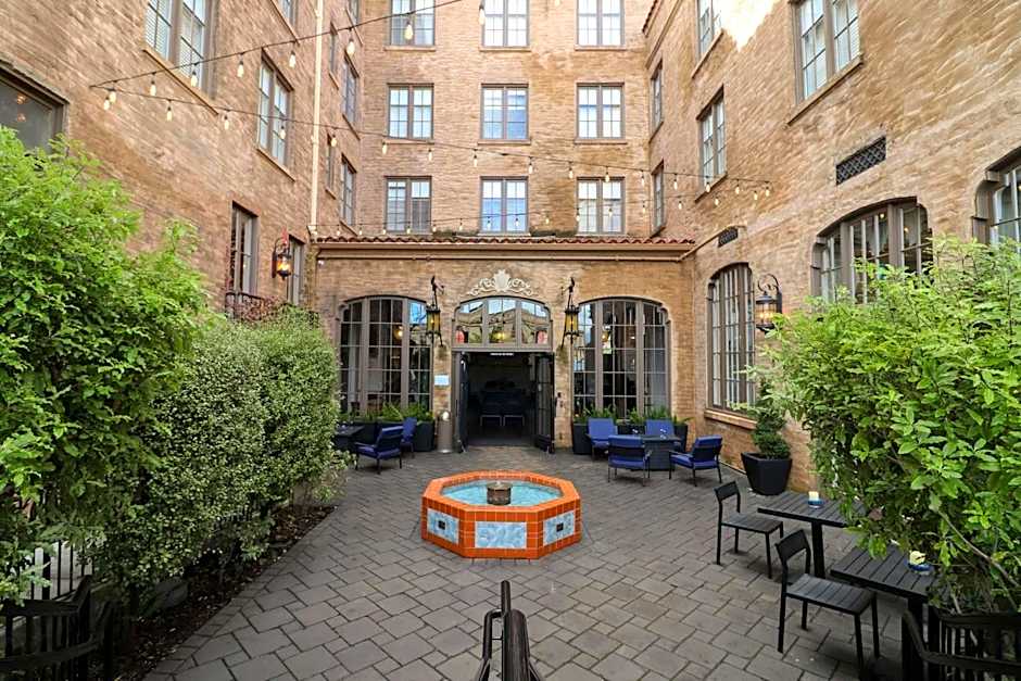 Hotel Petaluma, Tapestry Collection by Hilton