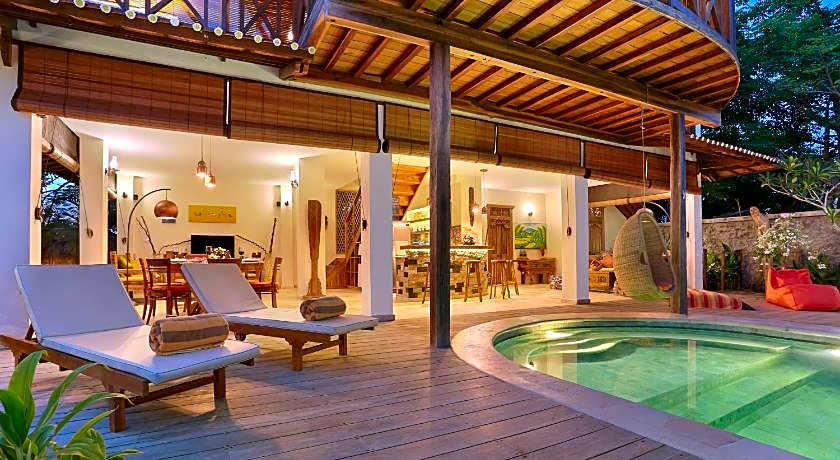 Breezy Point Villas