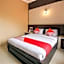 OYO 820 Abad Baru Hotel