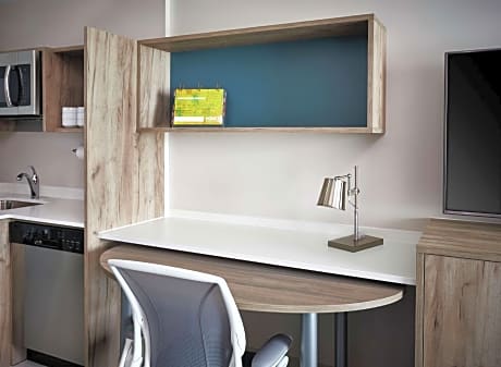 1 King Bed Studio Suite Nonsmoking