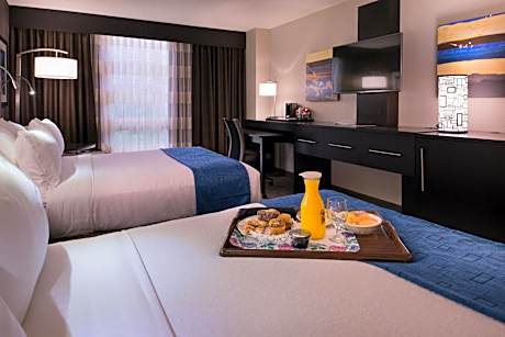 Standard Room with Two Queen Beds
