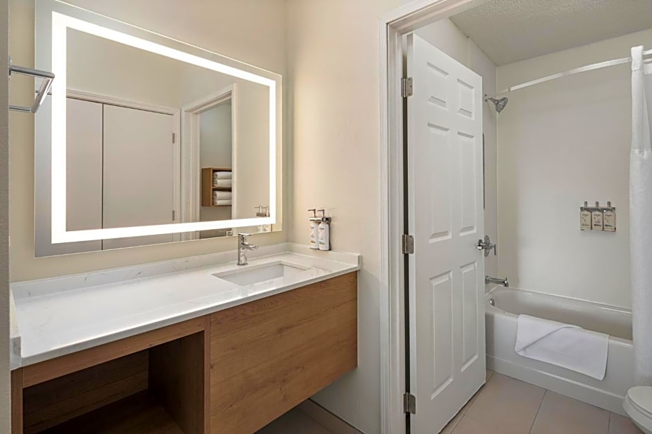 Staybridge Suites Minneapolis-Bloomington by IHG