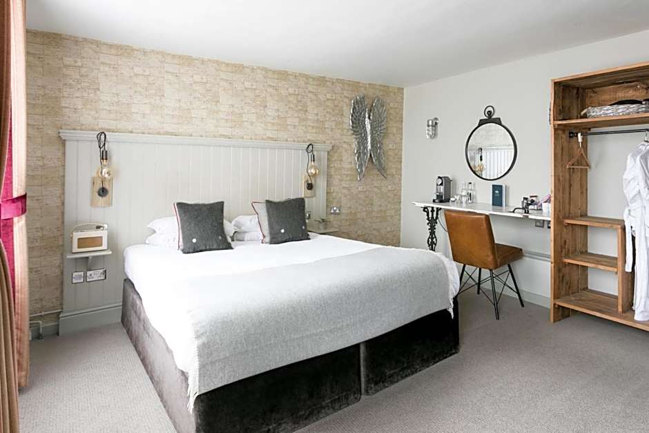 The Angel & Blue Pig