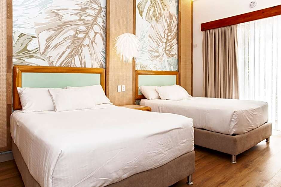 Hotel Cocoplum Beach