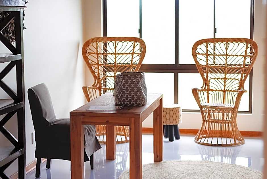 Umzolozolo Private Safari Lodge & Spa