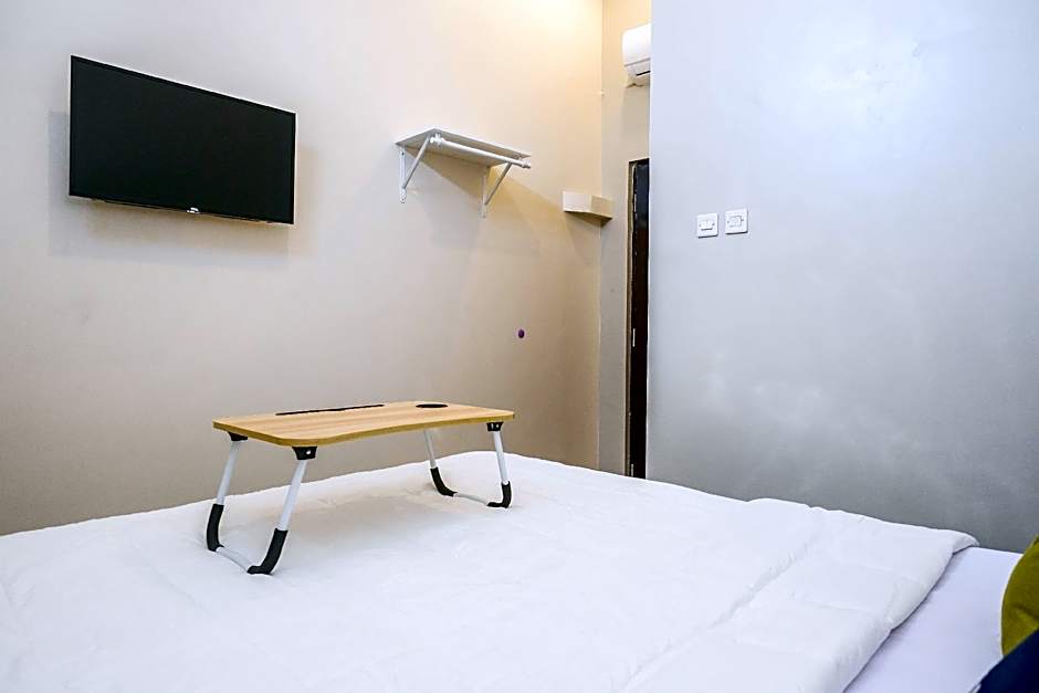 Urbanview Hotel near Alun Alun Tegal