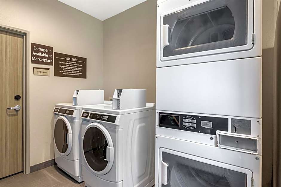 Best Western Plus Mid County