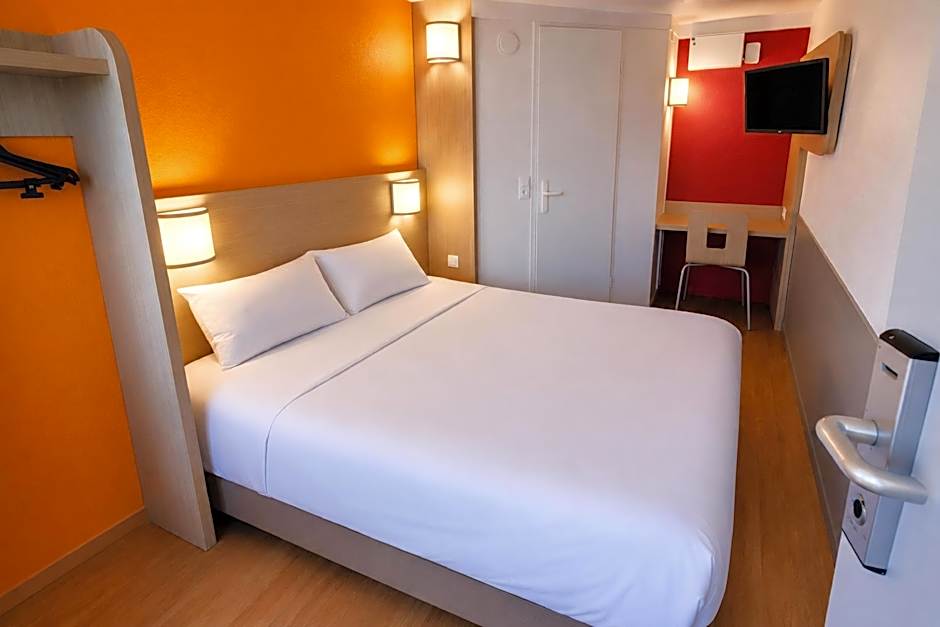 Photo 1 of 8 of Standard 1 Twin Bed